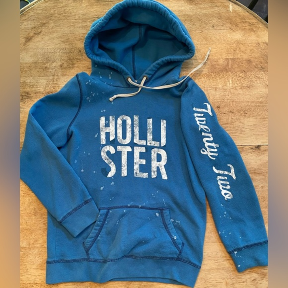 Hollister Boy’s Medium Blue‎ 60/40 Cotton/Poly Blend Hoodie Pullover